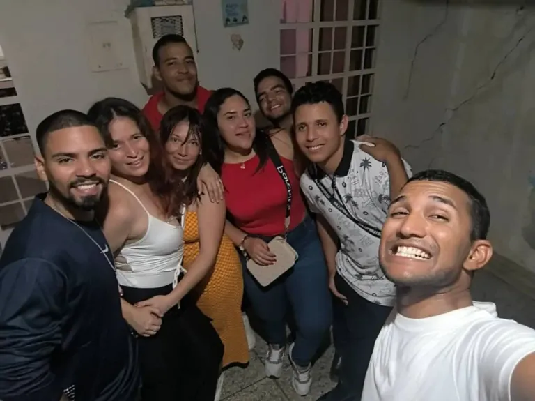 PG23GRVzwh2A4wbp_1000337318.webp