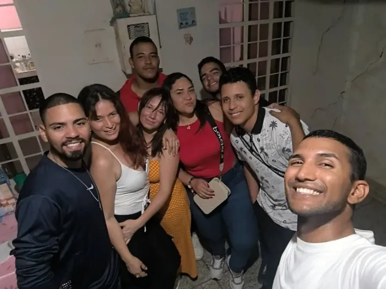kxfBSgICwFeMV9Kl_1000337320.webp
