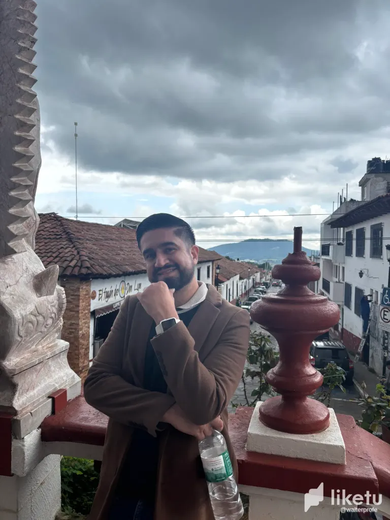 🏡 Between the Village and the Cabins: Quiet Moments / Entre el Pueblo y las Cabañas: Momentos de Quietud 🌲✨