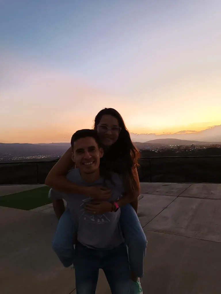 c1o5fssK4HGNv5F1_1000477965.webp