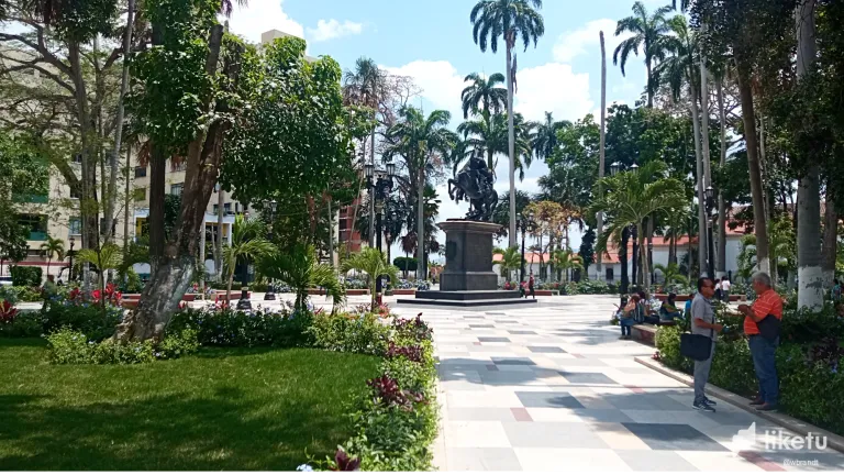Plaza Bolívar| de Barquisimeto By @wbrandt [ESP-ENG] - PALnet