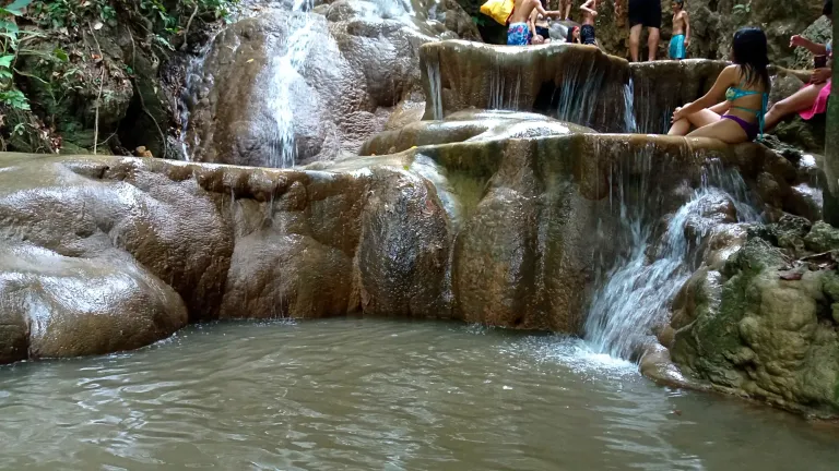 oDfNpmR7LO6dcsWX_1000561208.webp