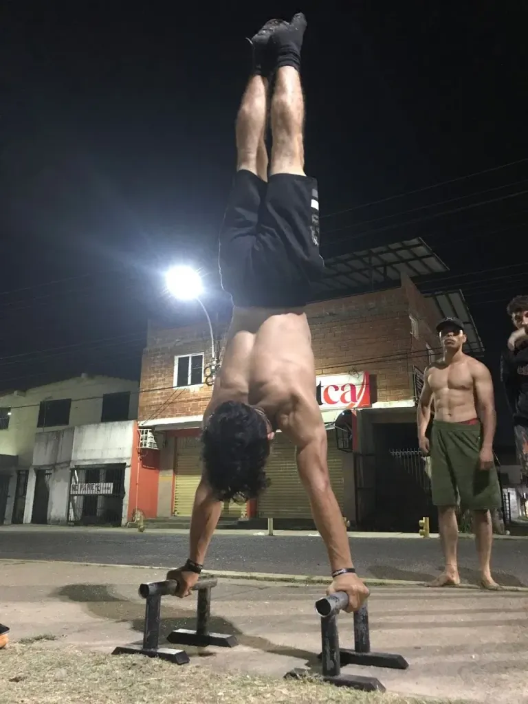 LitjFrD0fGR0wUqx_1000055049.webp