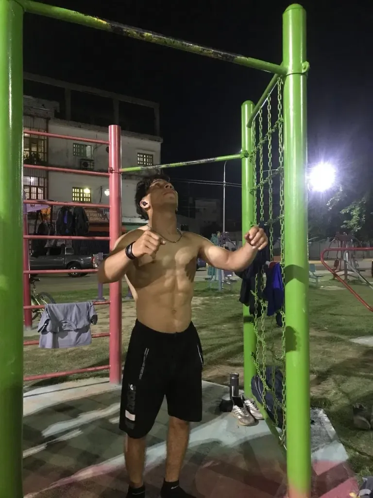 Ps7fObSiyu469NG4_1000083904.webp