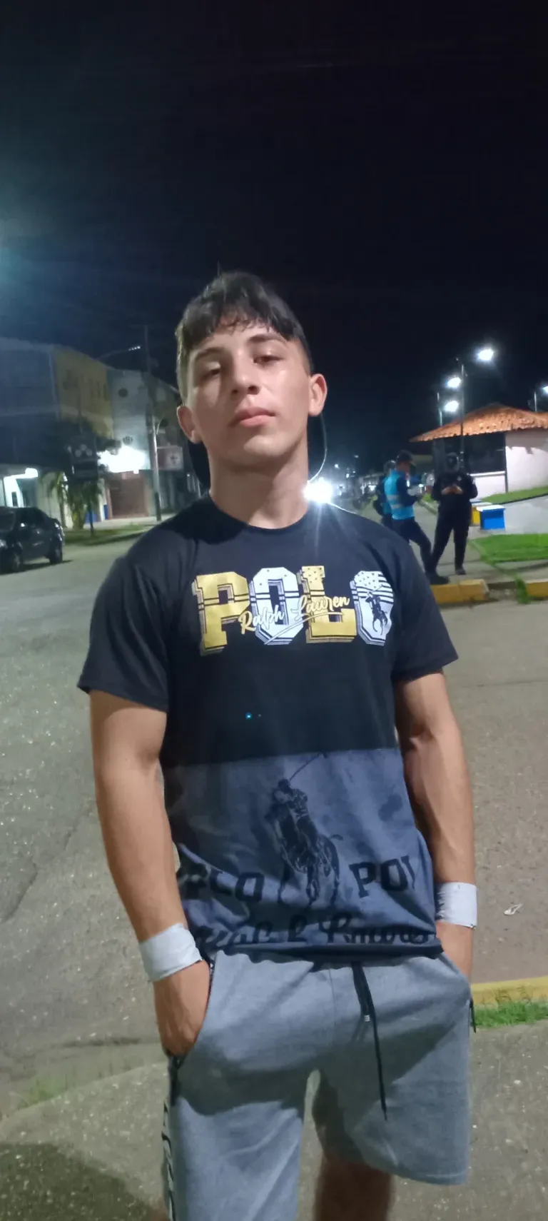 V5lgbukT2AES6WCg_1000039653.webp