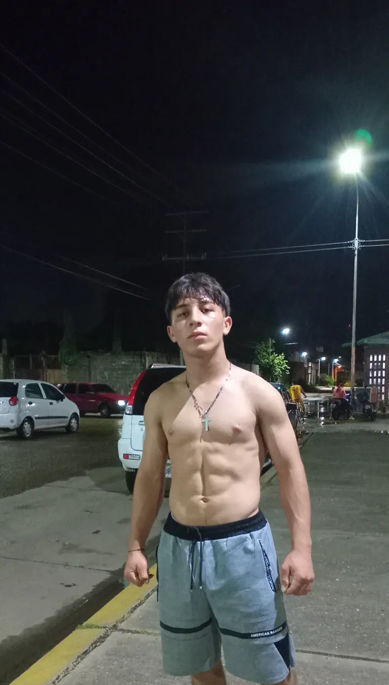 YHjCMvrwIqvrnPsY_1000035621.webp