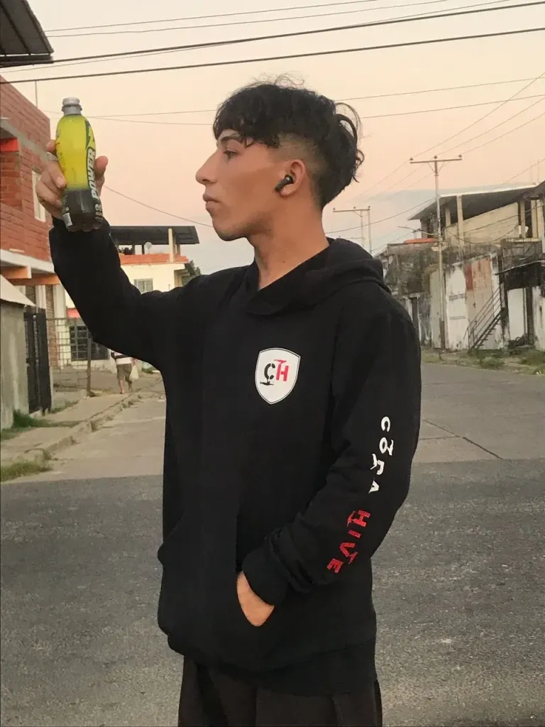 hhkJg0CYylfPr6c5_1000050241.webp