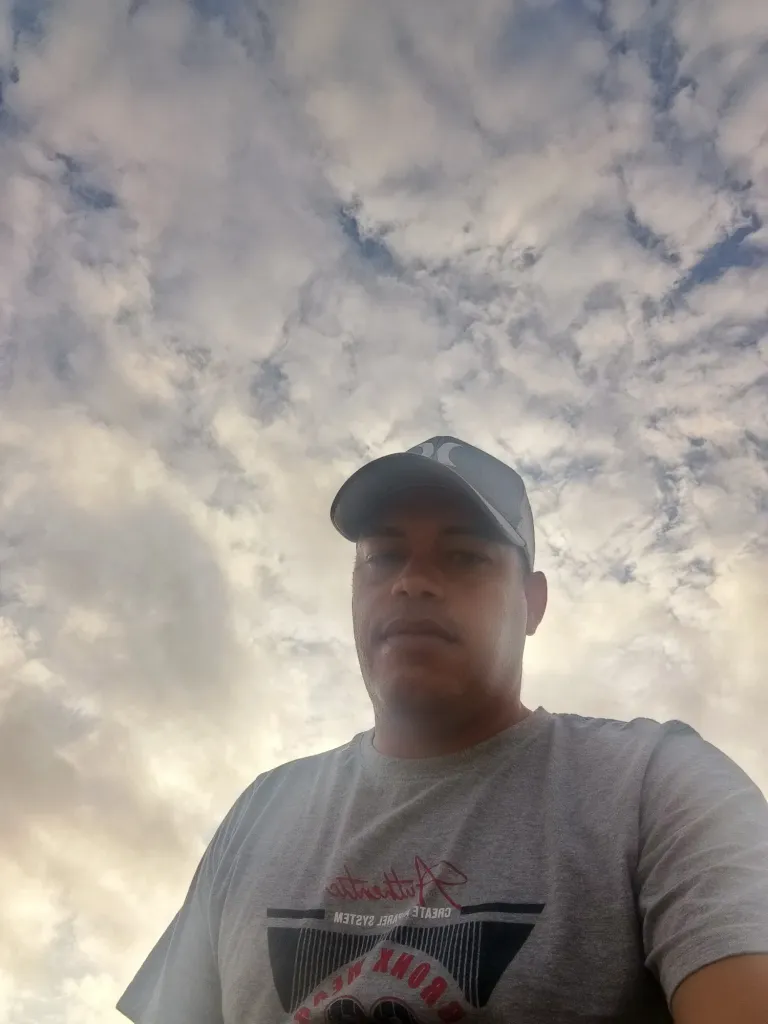 rD6WHShylYUDhWSI_1000474780.webp
