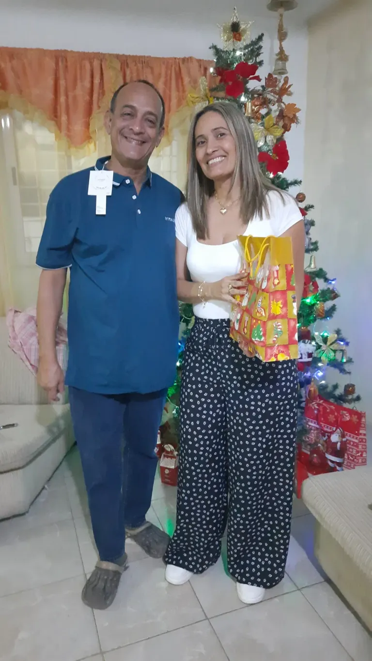 UrDEwHxpWEqHSmas_20241225_020329.webp