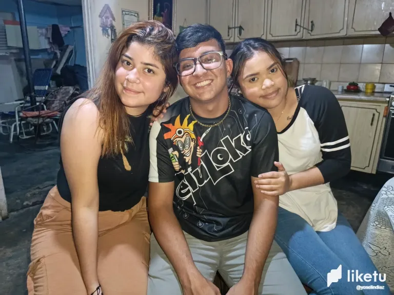 FUJjHZ0MX75Y8Adg_1000107985.webp