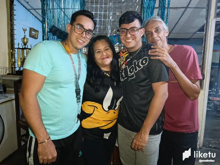 wr6cui1w0k7UrBFr_1000107999.webp