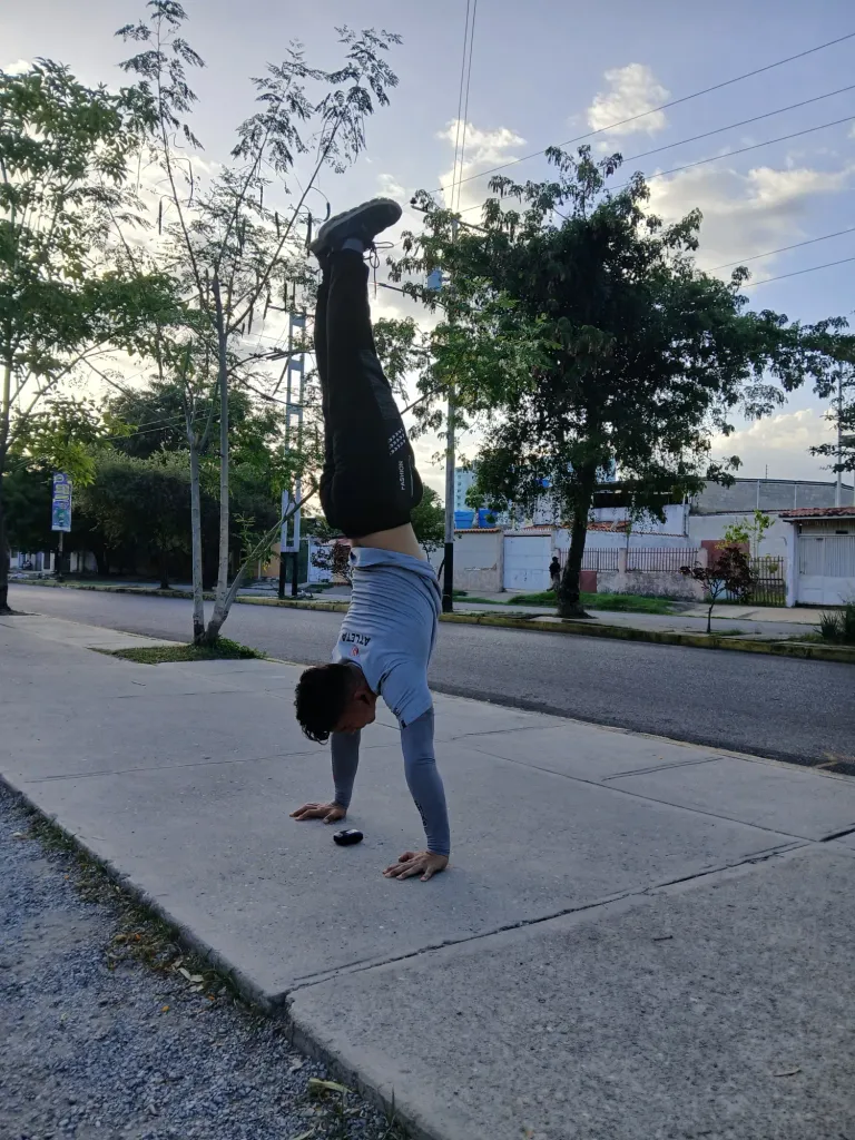 cNofvlDvA4tIHL8q_1000428975.webp