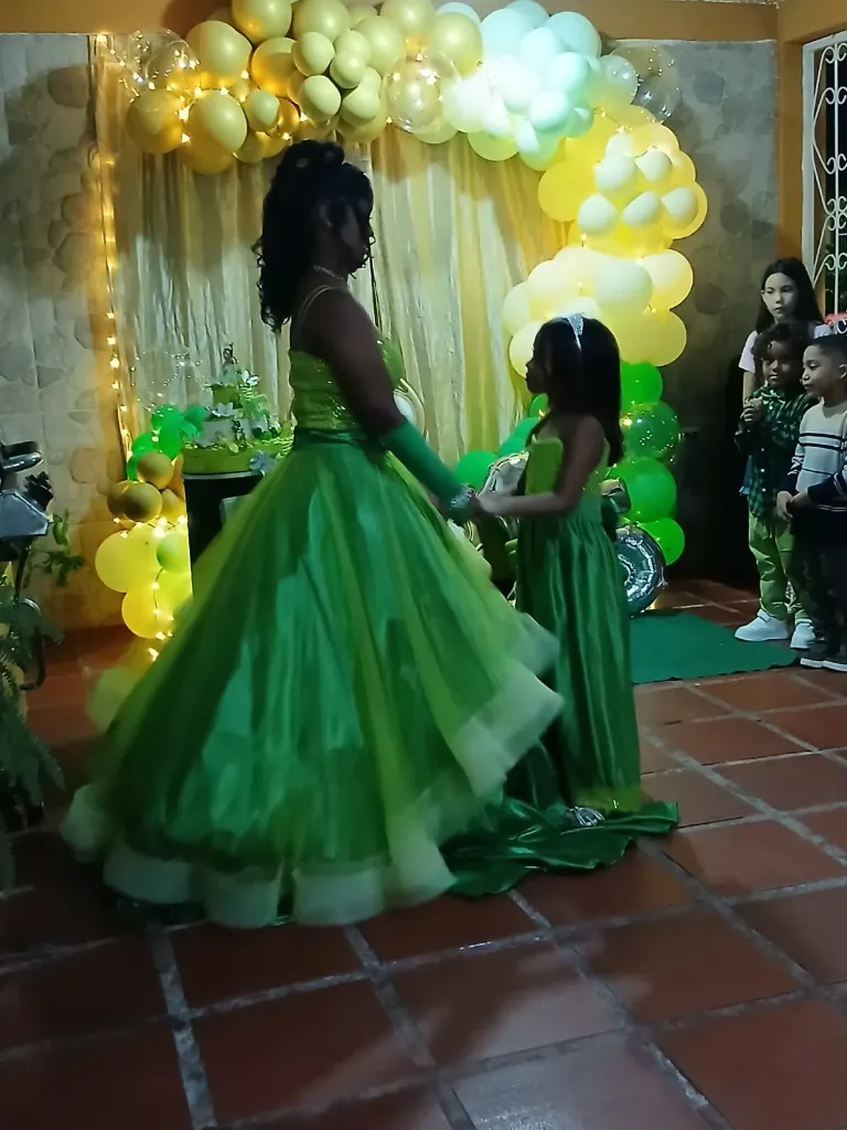 7XwDK83lAR3eoDpY_1000055152.webp