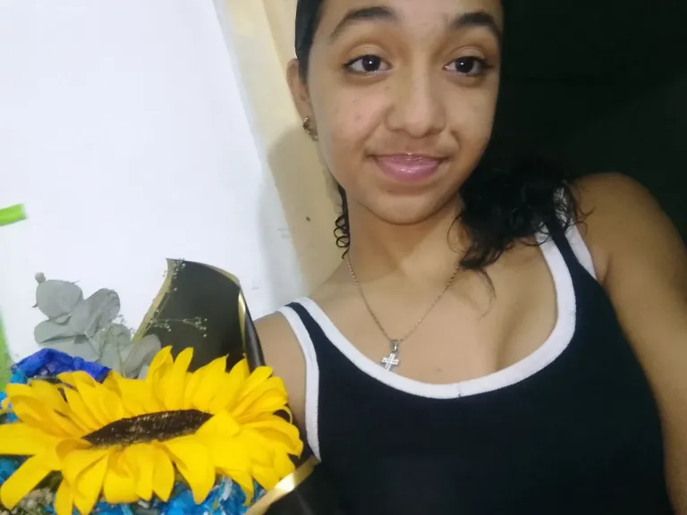 7aJMCZKWMI5jqjOc_1000015381.webp
