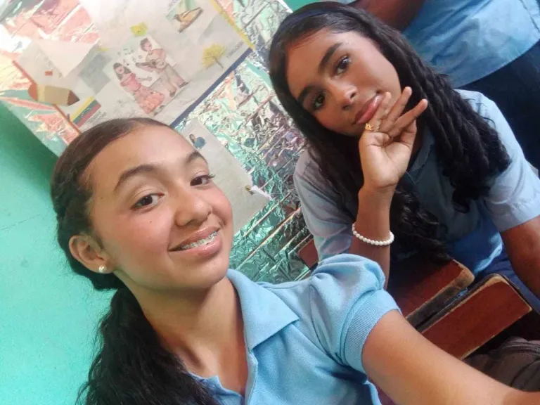 M4uv79MphoJj5mA0_1000013112.webp