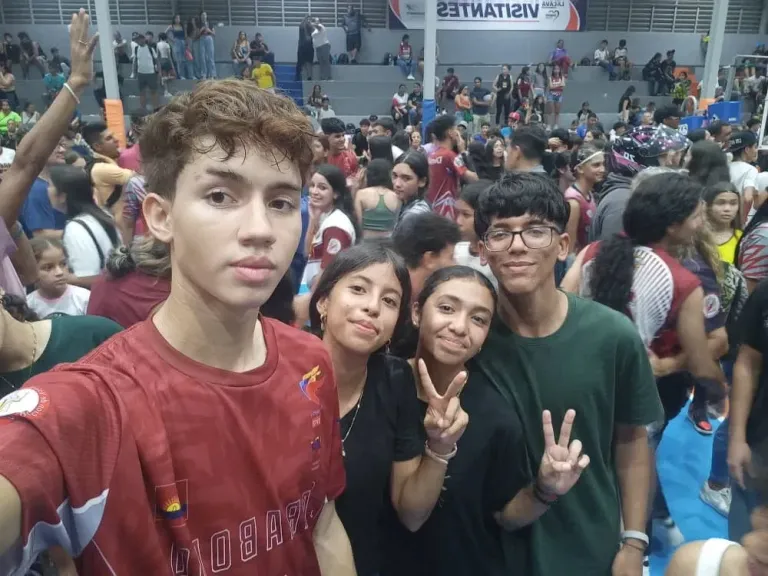 kX1DuMlxKPT5gOQy_1000001620.webp