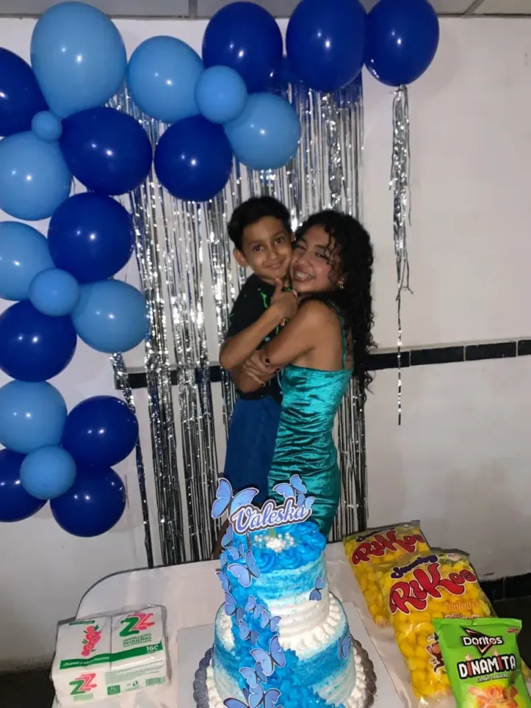 m4753HqLAHyUoOMJ_1000069514.webp