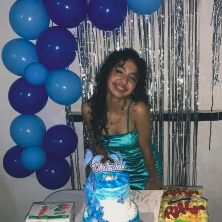 mSaVfPC33Jk9FF08_1000072026.webp