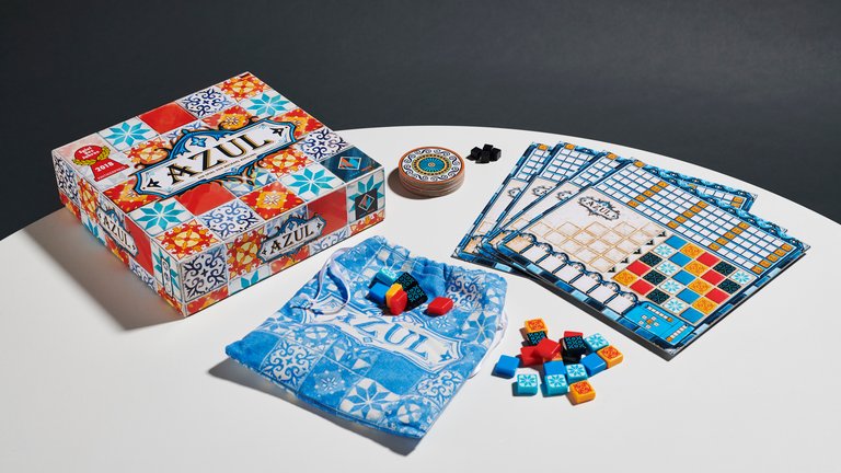 Azul: Das bunte Fliesenspiel, das süchtig macht!