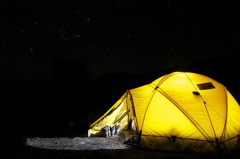 https://pixabay.com/photos/tent-camp-night-star-camping-548022/