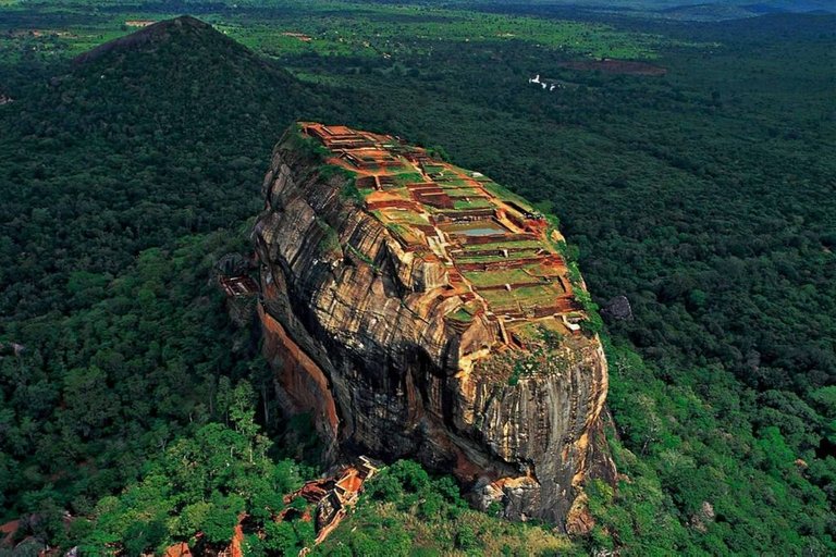 Sigiriya-3.jpg