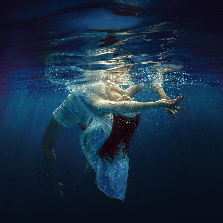 underwater-ballet-dmitry-laudin.jpg