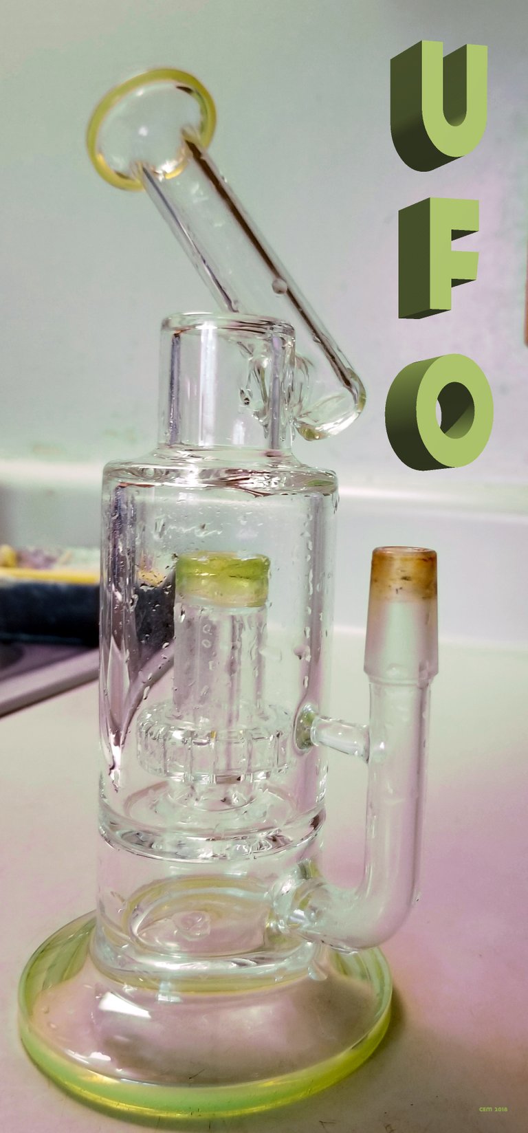 dab rig with ufo perc 2018.jpg