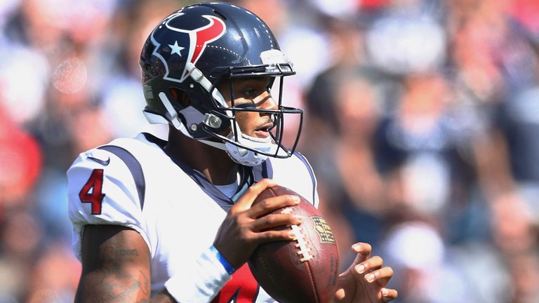 1539524055_deshaunwatson-cropped_1909jf67cu9so1v2ggb8zgzy51.jpg