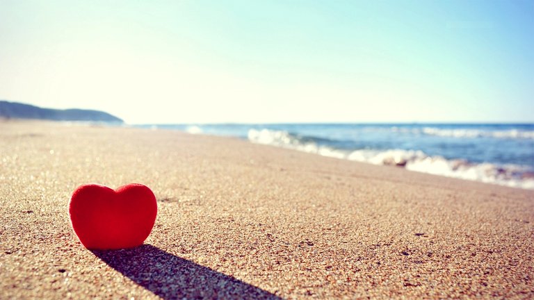 Love_Heart_on_Beach_HD_Photo_Background - Kopya.jpg