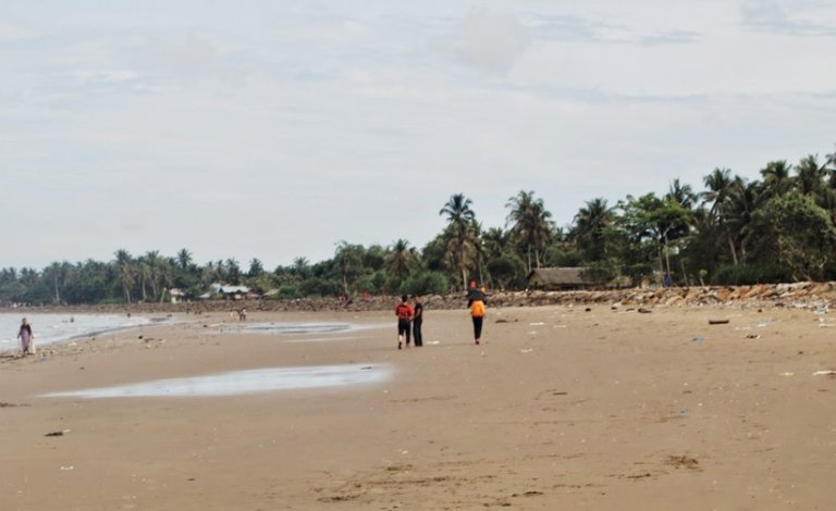 Pantai Peudawa 1.jpg