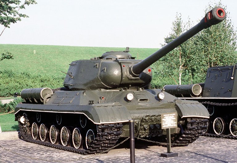 IS-2_(1).jpg