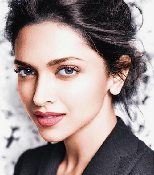 Deepika-padukone-beauty-secrets-diet-tips-and-fitness.jpg