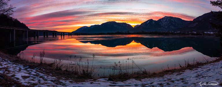 2018-12-25-Ferlach-Drau-Sunrise-Pano-01.jpg