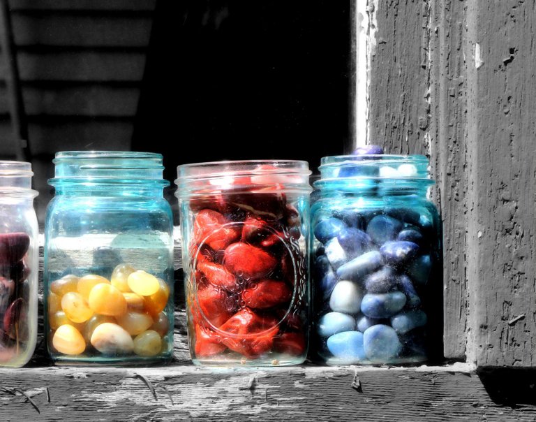 jars-1352404_1920.jpg