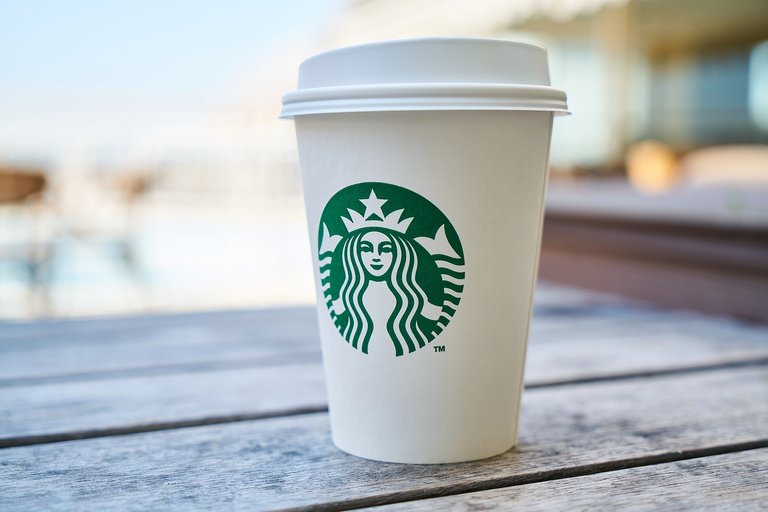 starbucks-2346226_1280.jpg