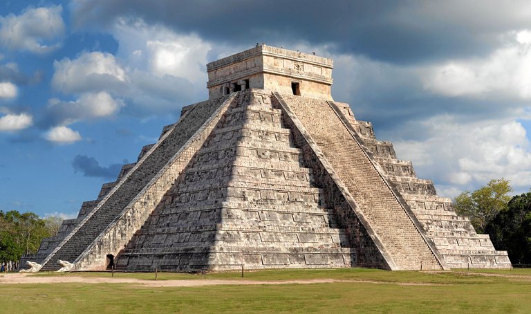 chichen-itza-piramide-171126.jpg