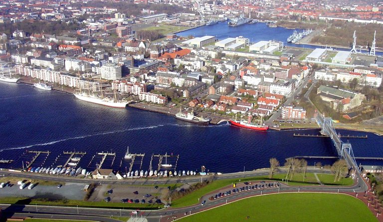 wilhelmshaven współcześnie.jpg