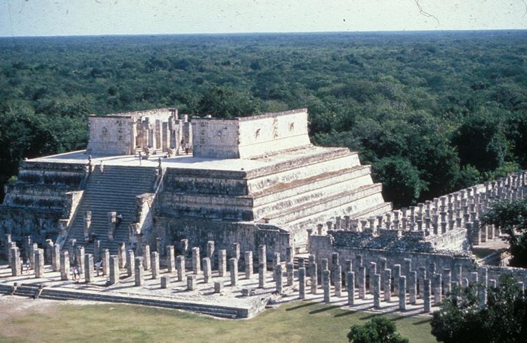 Chichen Itza temple.jpg