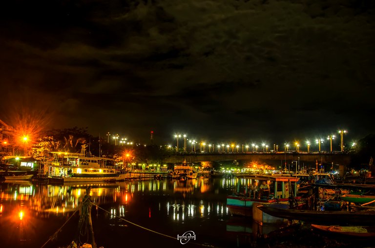 Night View of Muaro Fishing Port.jpg