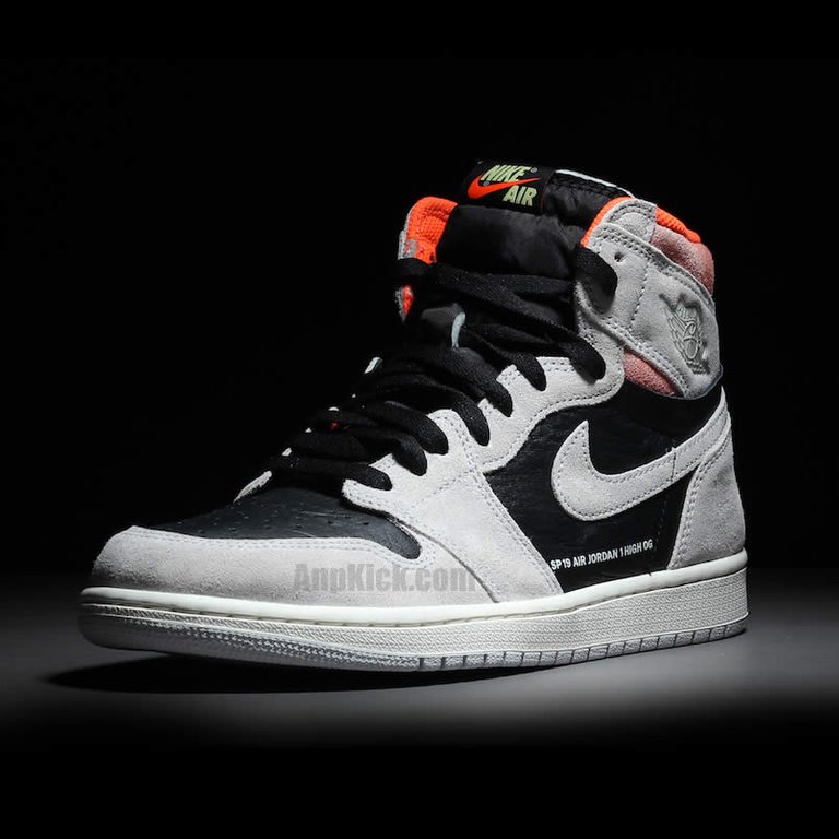 air-jordan-1-retro-high-og-neutral-grey-shoes-555088-018-(4).jpg