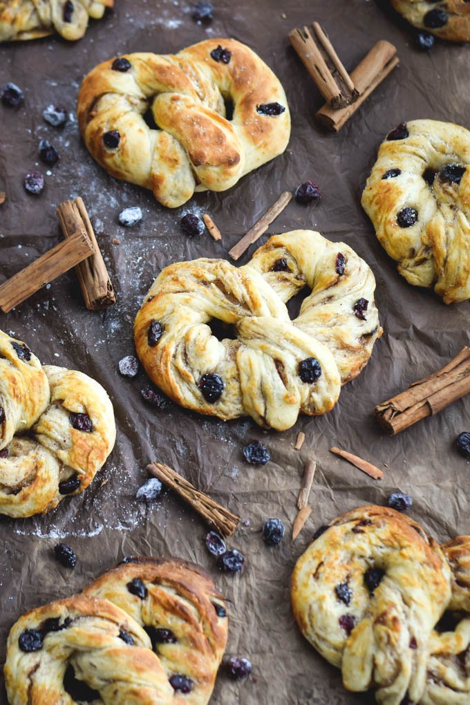 Cinnamon Raisin Swirl Soft Pretzels (2).jpg