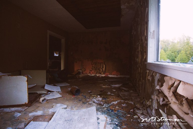 Abandoned House-11.jpg