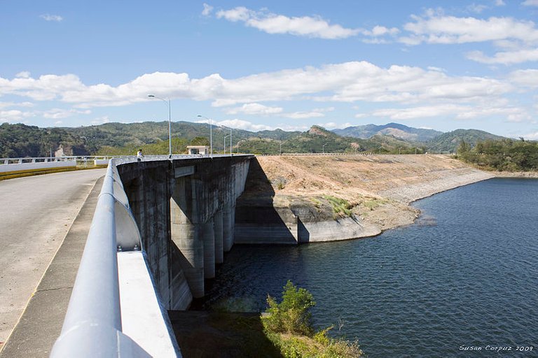 800px-Pantabangan_Dam.jpg