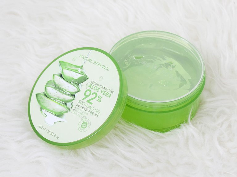 Article_Nature-Republic-Aloe-Vera-Gel_opened.jpg