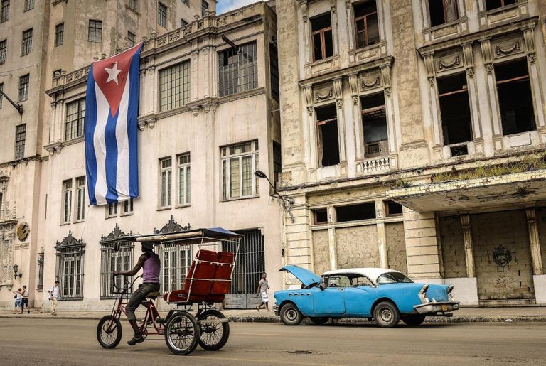 cuba.rua_.jpg