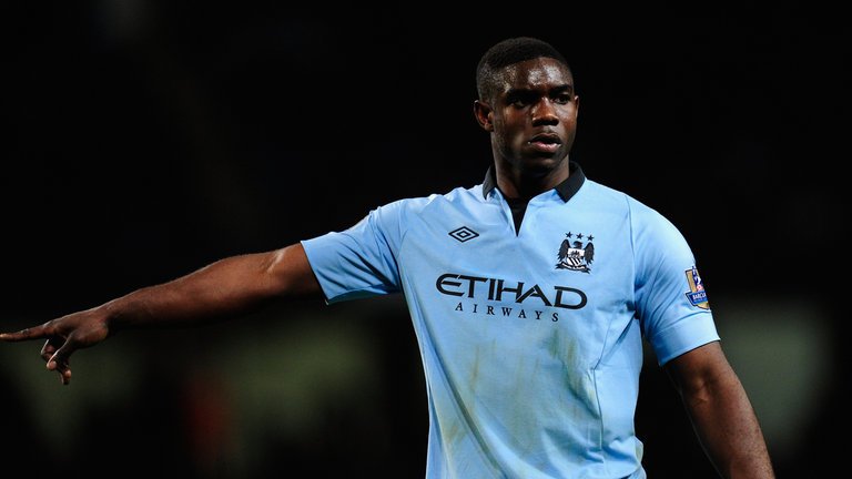 liverpool-transfer-target-micah-richards-manchester-city_3177133.jpg