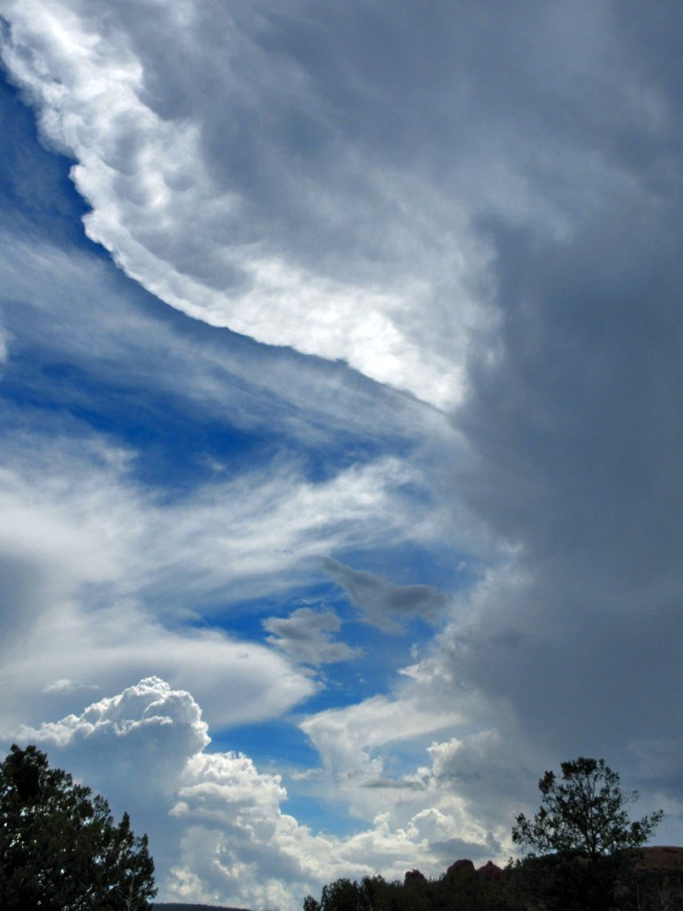 IMG_0258cloud swirl 7x5.jpg