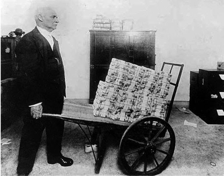 wheelbarrow-wallet.png