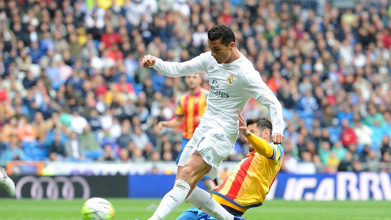 ronaldo-valencia-real-madrid-la-liga-cristiano-goal_3462974.jpg