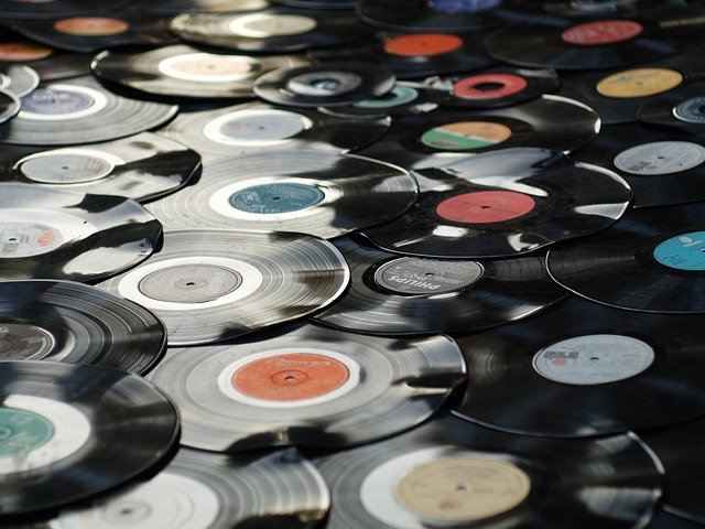 vinyl-1595847_640.jpg